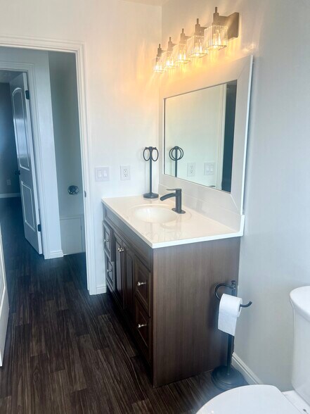 Bathroom - 1583 S 1000 E