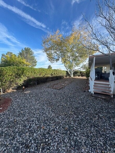 Building Photo - 3860 Mission Ln