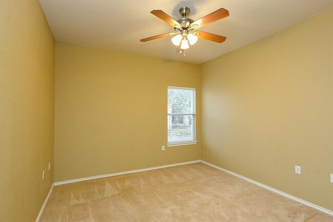 Building Photo - 10312 Lone Pine Ln