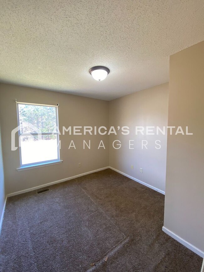 Building Photo - 11418 Oak Arbor Way