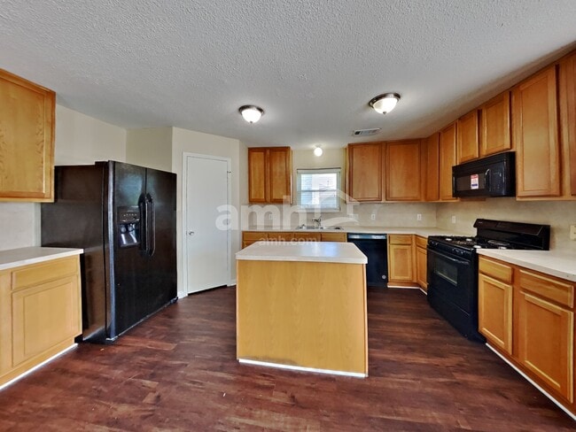 Building Photo - 201 Mammoth Springs Ln