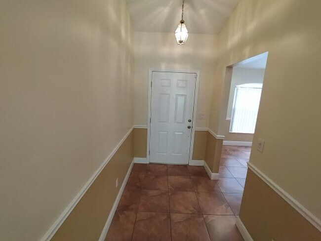 Building Photo - Beautifully Renovated Clermont Home Near Waterfront Park & Trails