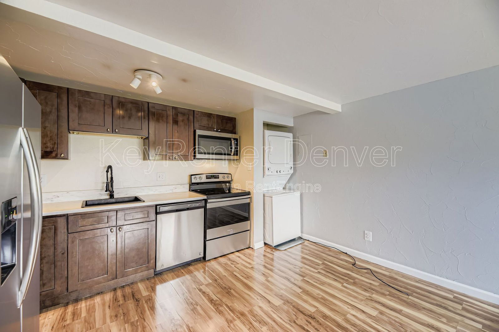 Building Photo - 341 S Estes St