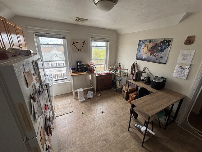 Building Photo - 41 Whipple St