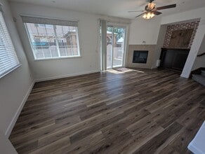 Building Photo - 910 Sierra View Cir