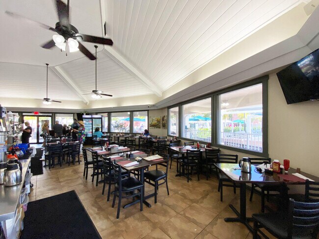 Building Photo - 39 Harwood B