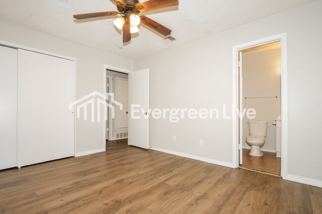 Building Photo - 3823 Barberry St