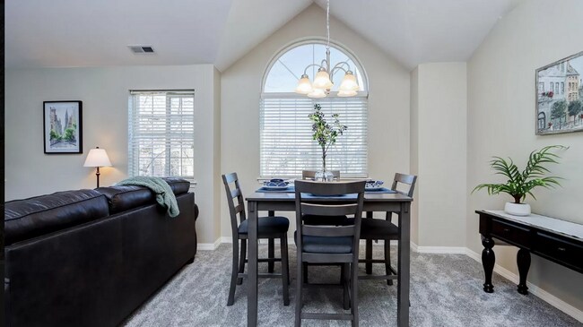 Building Photo - Beautiful Condo In Surprise Valley!