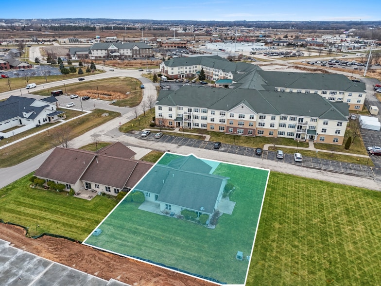 Building Photo - 2700 Saffron Pl