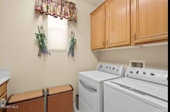 Building Photo - 2406 Loganberry Cir