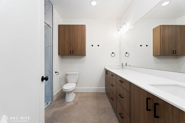 Building Photo - Pre-Leasing Fall of 2026!! Luxury Homes!!