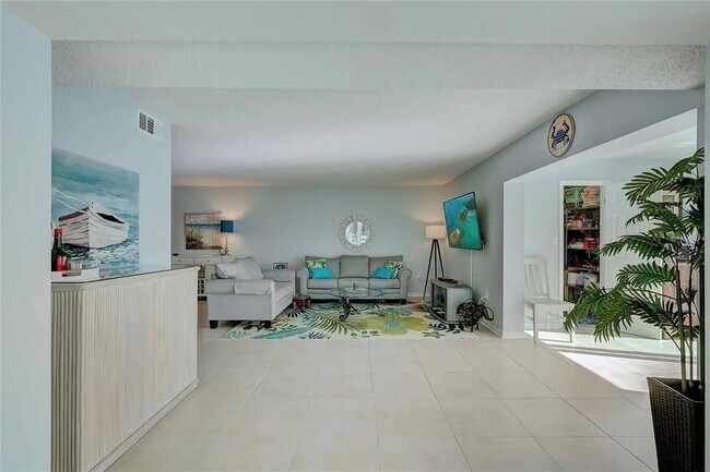 Building Photo - 4518 Garnet Dr