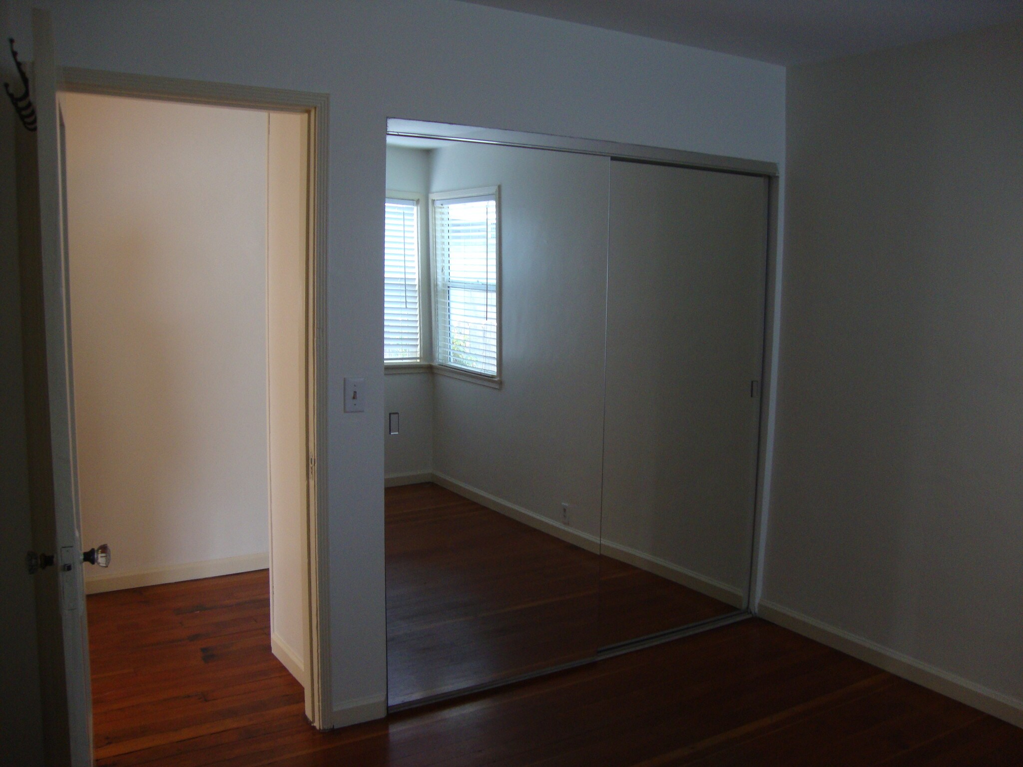 Bedroom #1 with mirrored closet - 812 Bard St