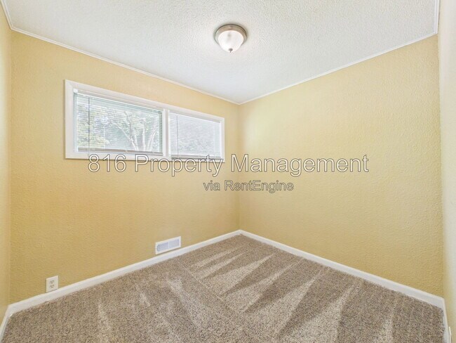Building Photo - 7702 E 112th Terrace