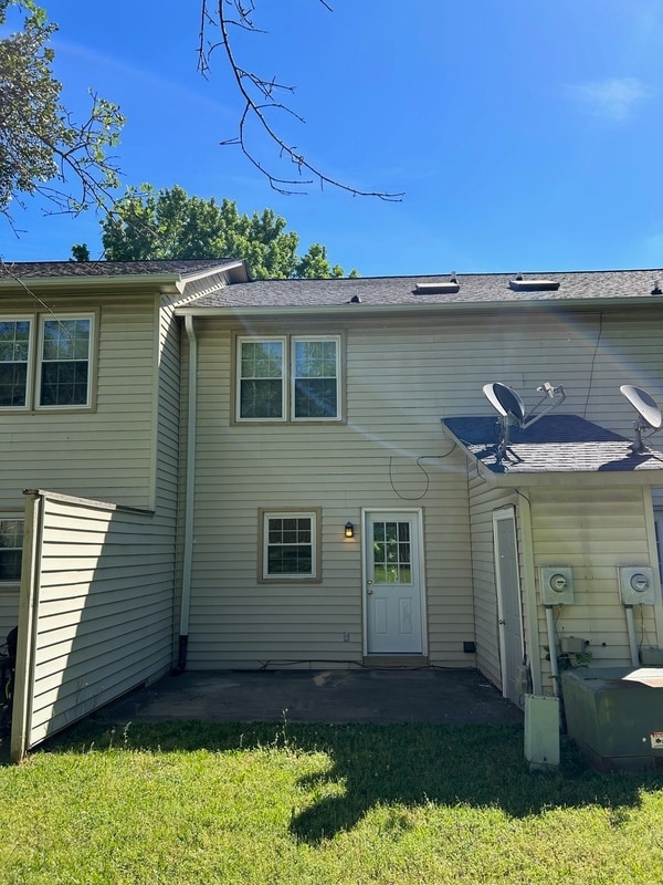 Building Photo - 107 Rainbow Cir