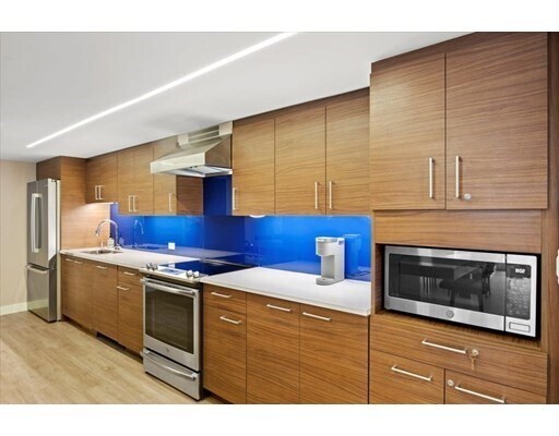 Building Photo - 151 Tremont St