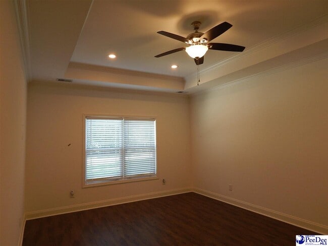 Building Photo - 154 N Lakewood Dr