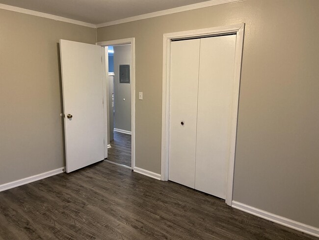 Building Photo - 1031 Revere St