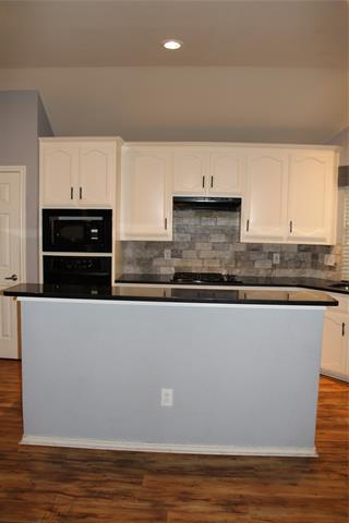 Building Photo - 10212 Red Bluff Ln