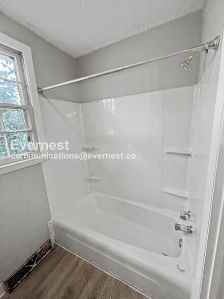 Building Photo - 4274 Sweden Dr