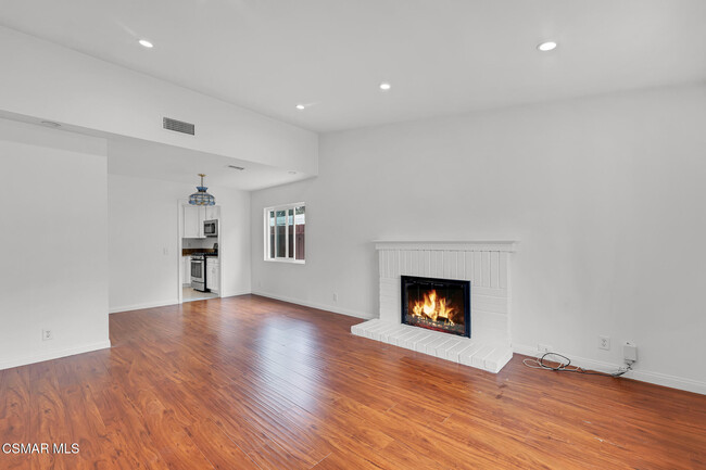 Building Photo - 1611 Amador Ln