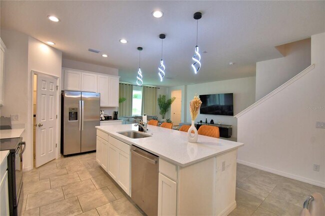 Building Photo - 691 Campo Ln