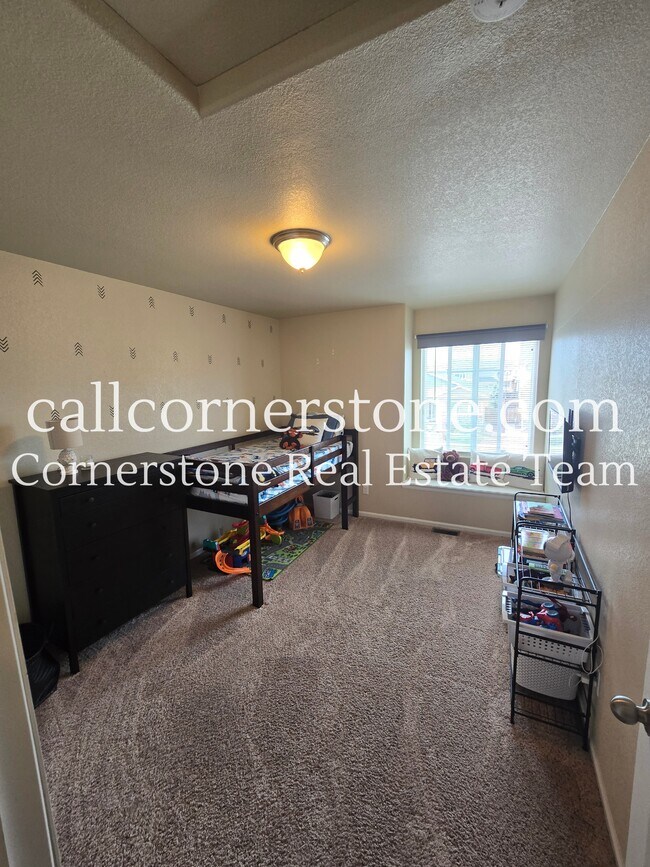 Building Photo - 8366 Hardwood Cir