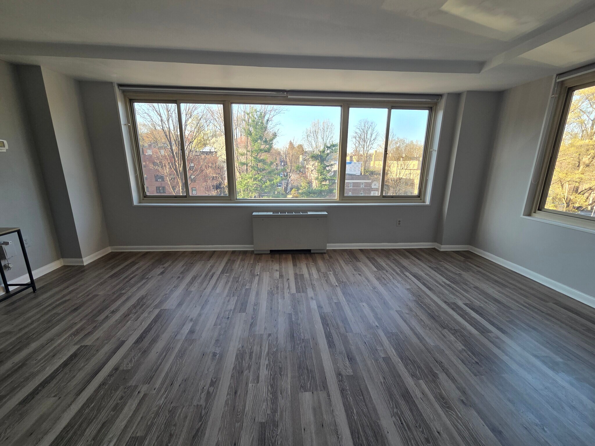 Building Photo - 4000 Tunlaw Rd NW