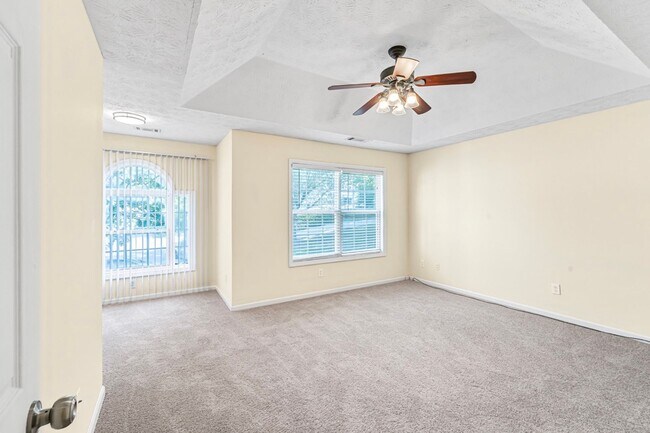 Building Photo - 4BR/2.5BA Open & Bright Lawrenceville Home