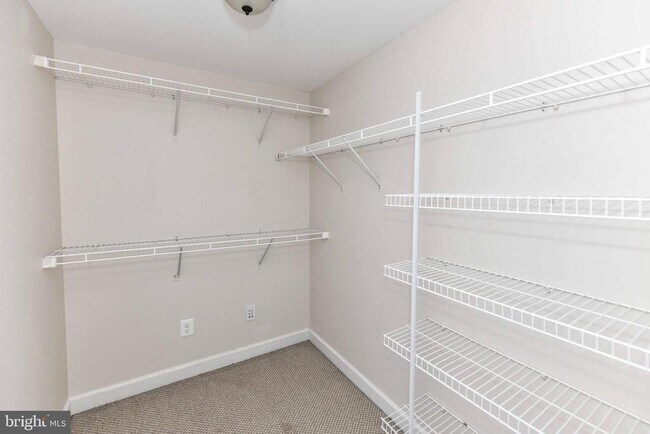 Building Photo - 3160 Yeager Dr