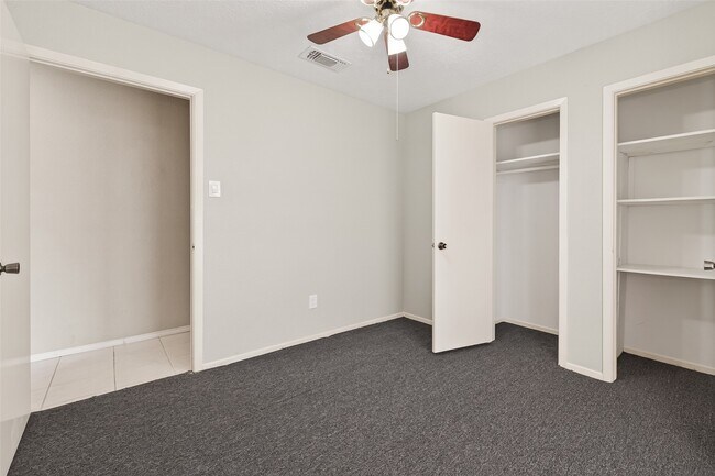 Building Photo - 6630 Harpers Dr