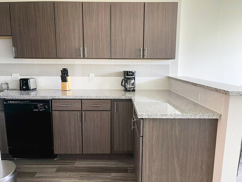 Building Photo - 2515 Burnet Ave