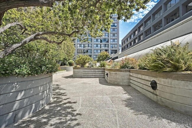 Building Photo - 300 3rd St