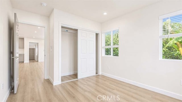 Building Photo - 628 W Floral Dr