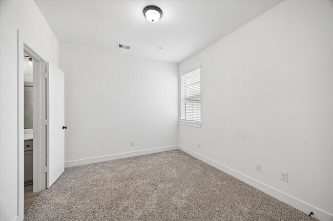 Building Photo - 12946 Rio Mariano Ln