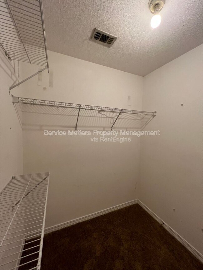 Building Photo - 4742 Spencer Oaks Blvd