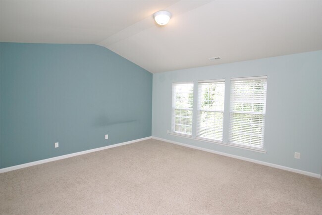 Building Photo - 2105 Corwith Dr