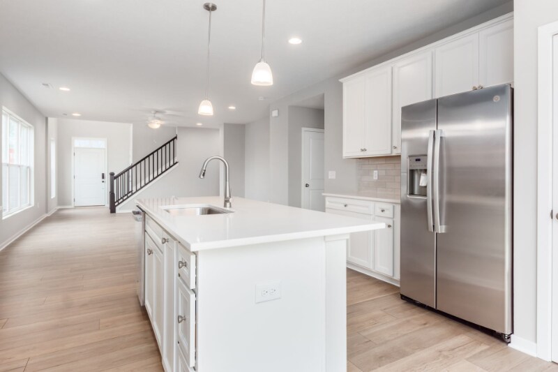 Building Photo - 6073 Miranda Ln