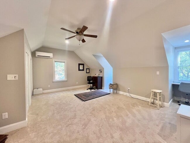 Building Photo - 9105 Kirkhill Dr