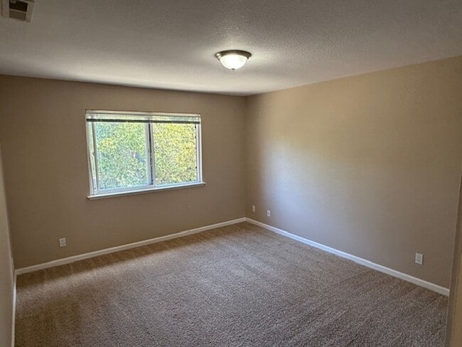 Building Photo - Massive 3-Bedroom El Cerrito Home Minutes ...