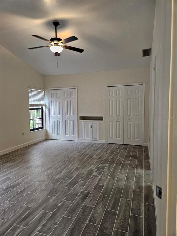 Building Photo - 4252 Prairie View Dr S