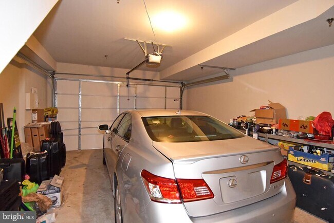 Building Photo - 4531 Westhall Dr