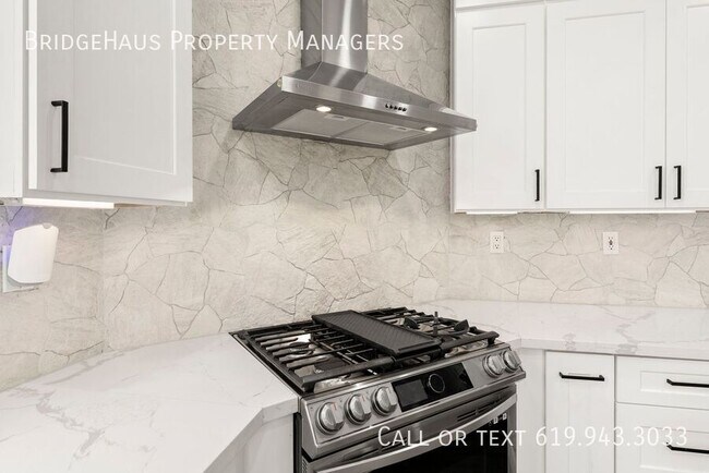 Building Photo - 1048 Sunset Crossing Point