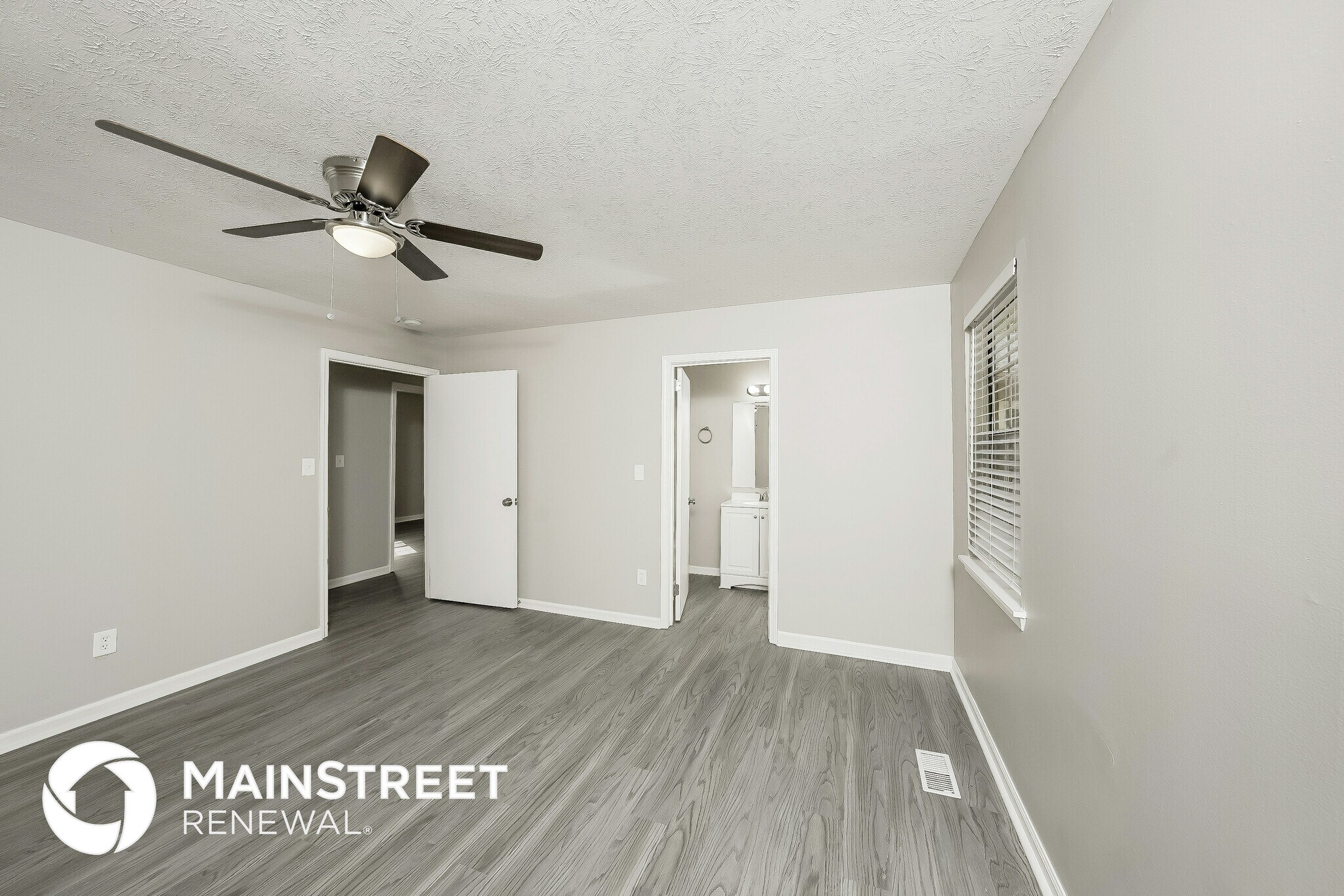 Building Photo - 617 Princess Ln