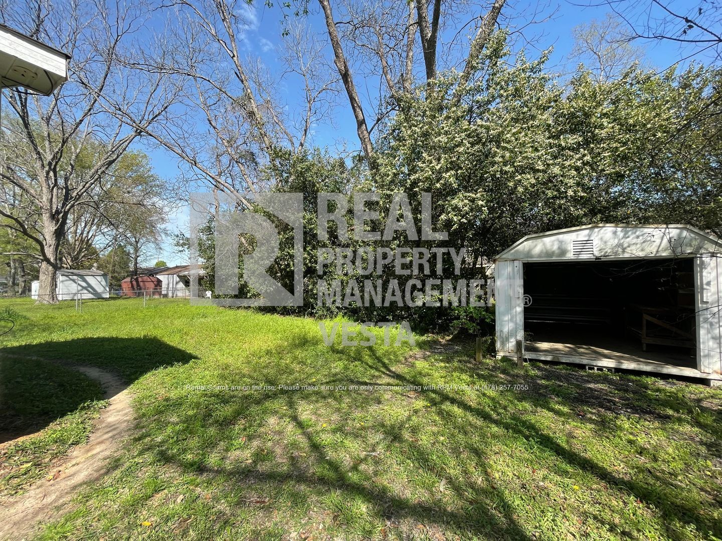Building Photo - 111 Windsor Dr