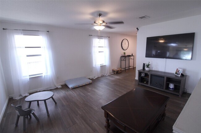 Building Photo - 5521 War Admiral Dr