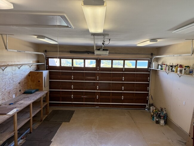 Building Photo - 3522 Crown Point Dr