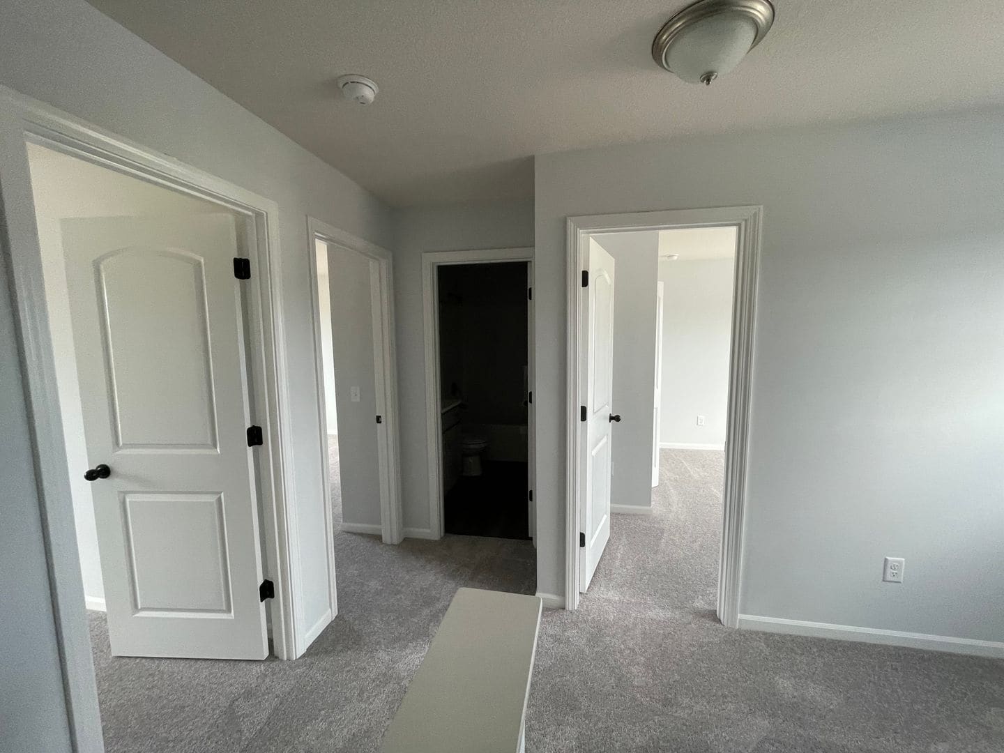 Building Photo - 1646 Teniente Ct