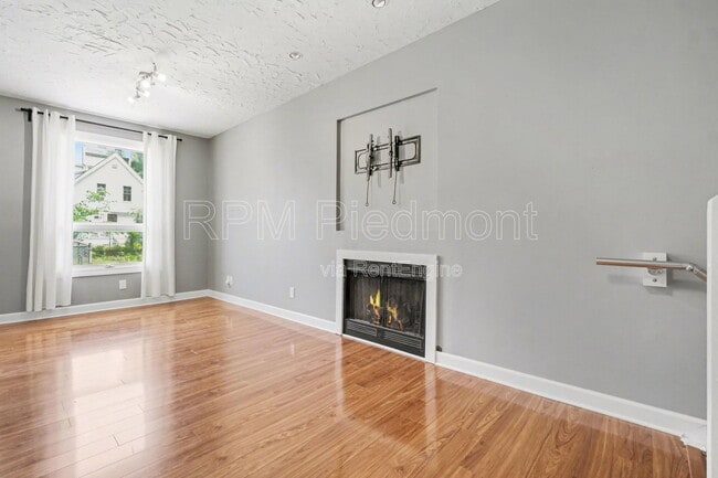 Building Photo - 751 Piedmont Ave NE