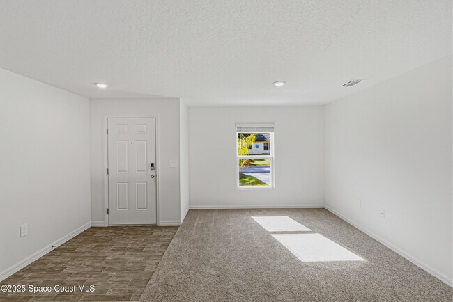 Building Photo - 511 Trumpet St SW